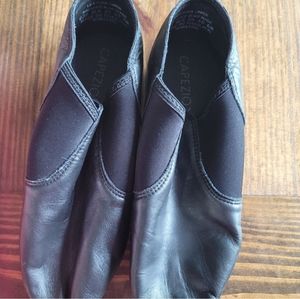 Capezio Black Slip On Jazz Size 6M